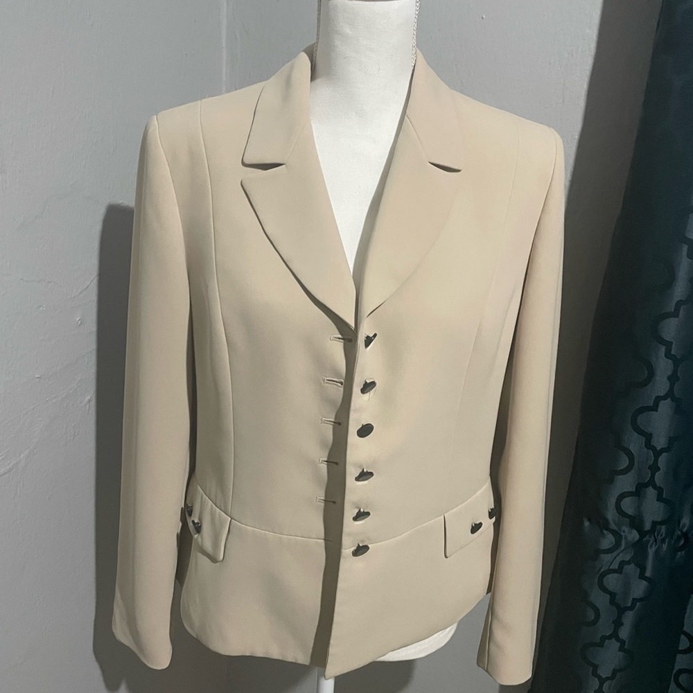 Le Suit Cream Women's Blazer with Button Detail